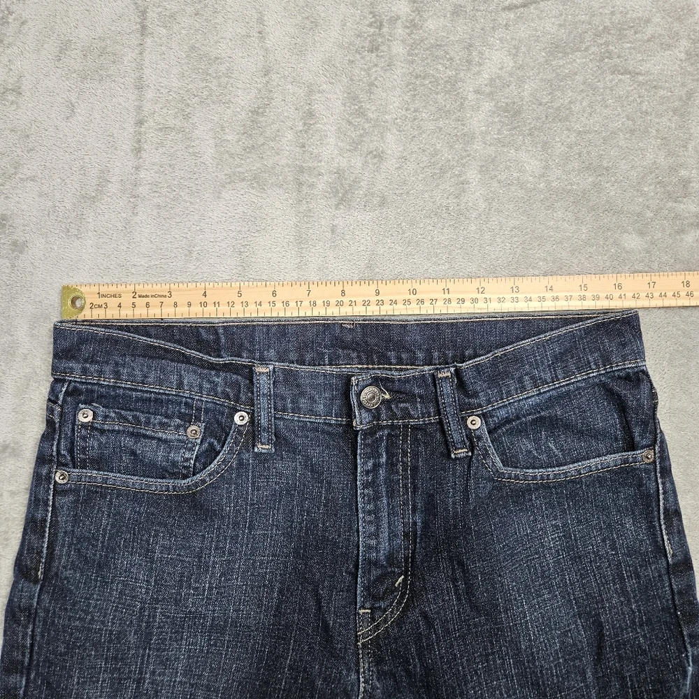 Levi’s Mens 511 Dark Wash Denim Jeans Classic 5-Pocket Jeans Straight Leg 33/30